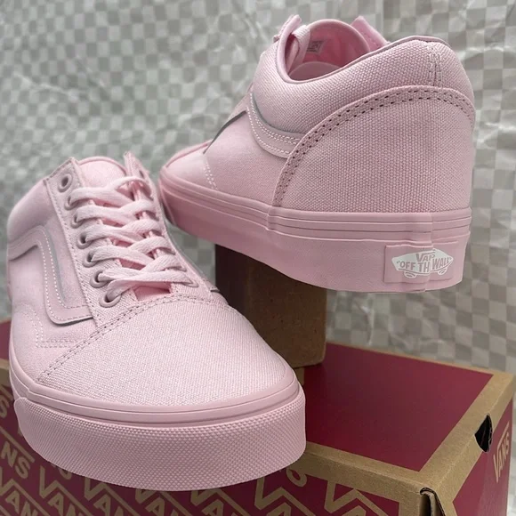 Vans Men's Pink Sneakers Classic Design Old Skool
Pastel Mono Pink
VN000CT8PNK - Picture 8 of 16